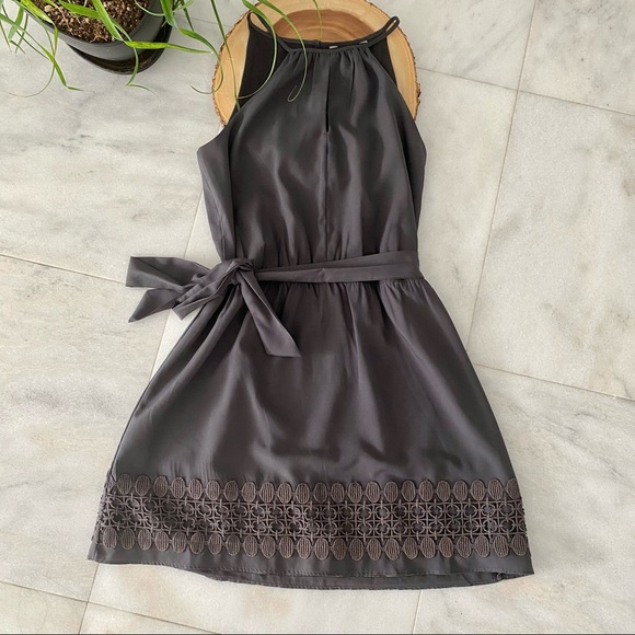 Express Dresses & Skirts - EXPRESS KEYHOLE SLEEVELESS MINI DRESS
